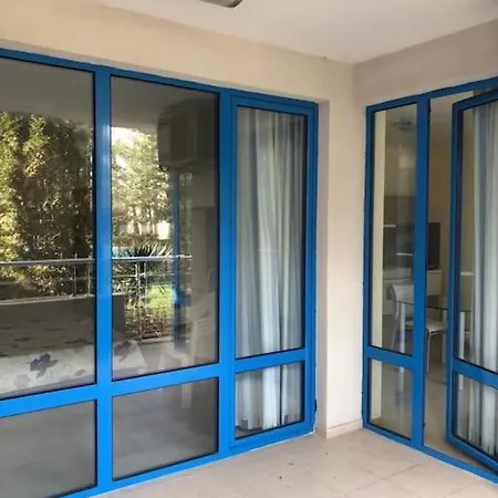 One Bedroom In Complex Апартамент
