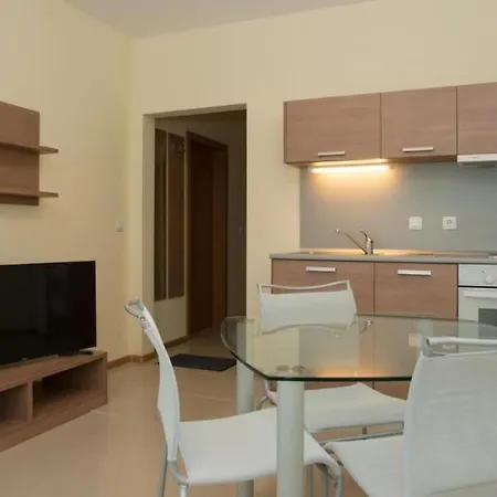 Апартамент One Bedroom In Complex